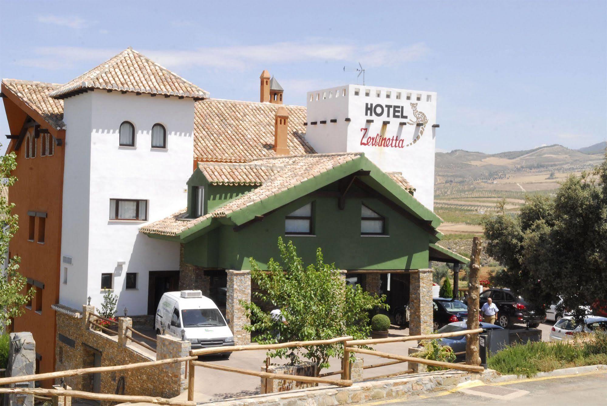 Hotel Zerbinetta by Bossh Hotels Dílar Exterior foto