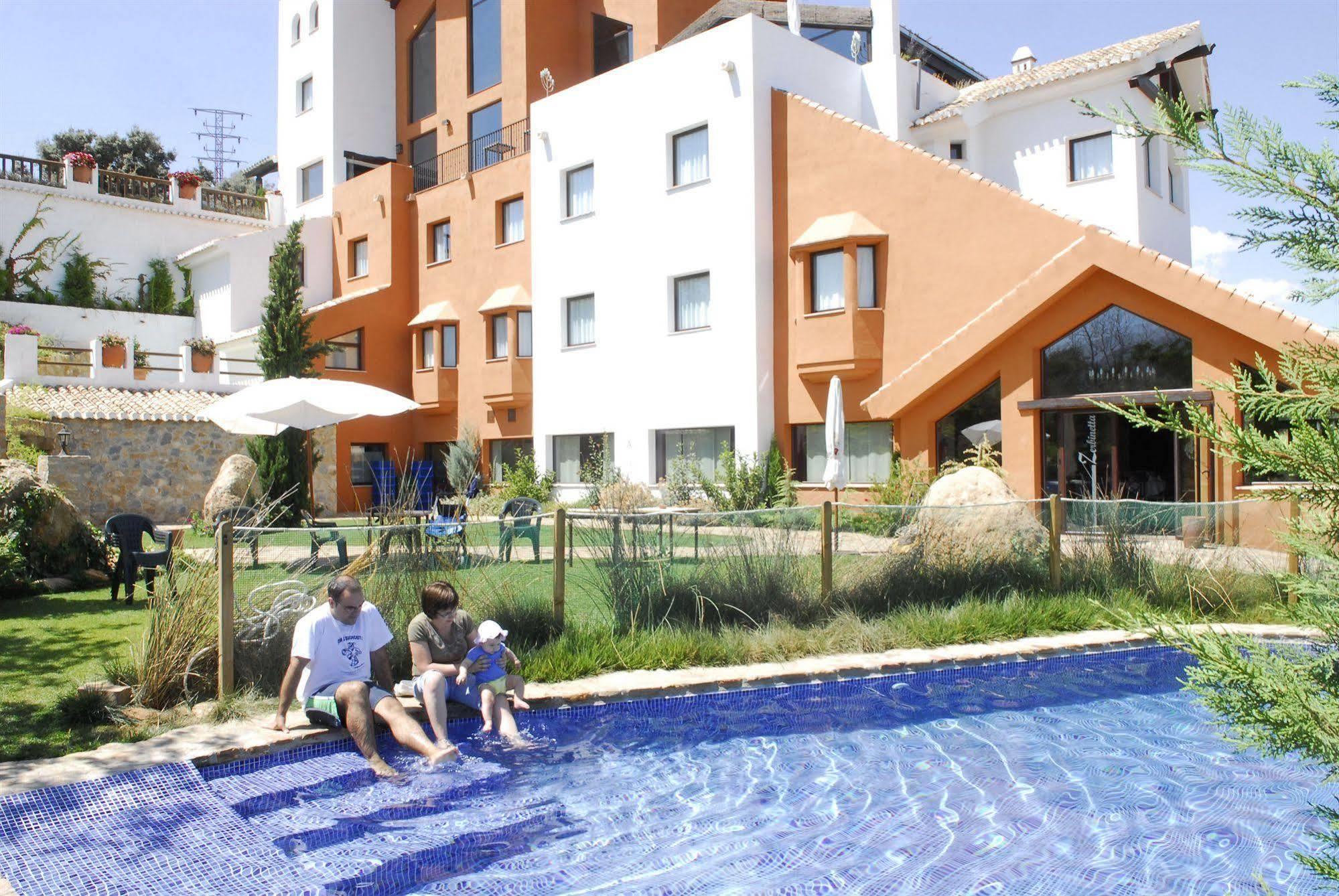 Hotel Zerbinetta by Bossh Hotels Dílar Exterior foto